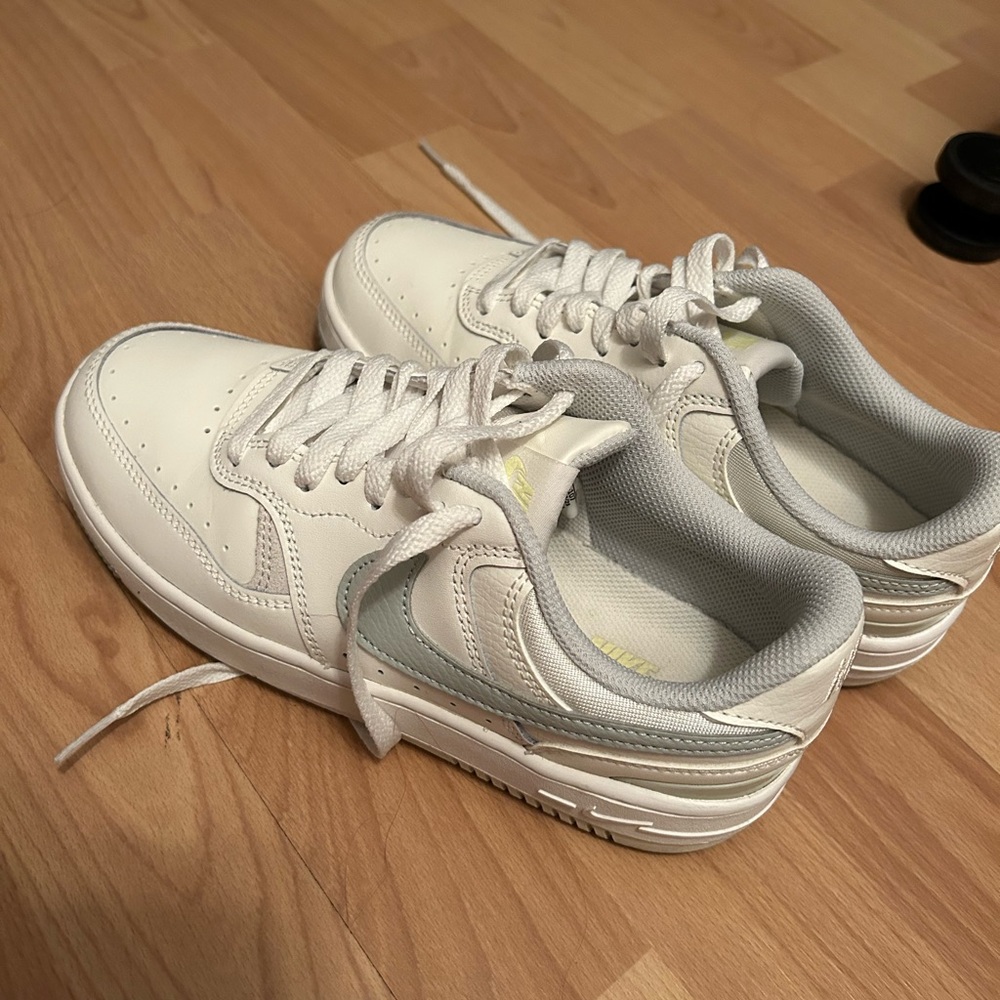 Nike Gamma Force Women’s size 6.5